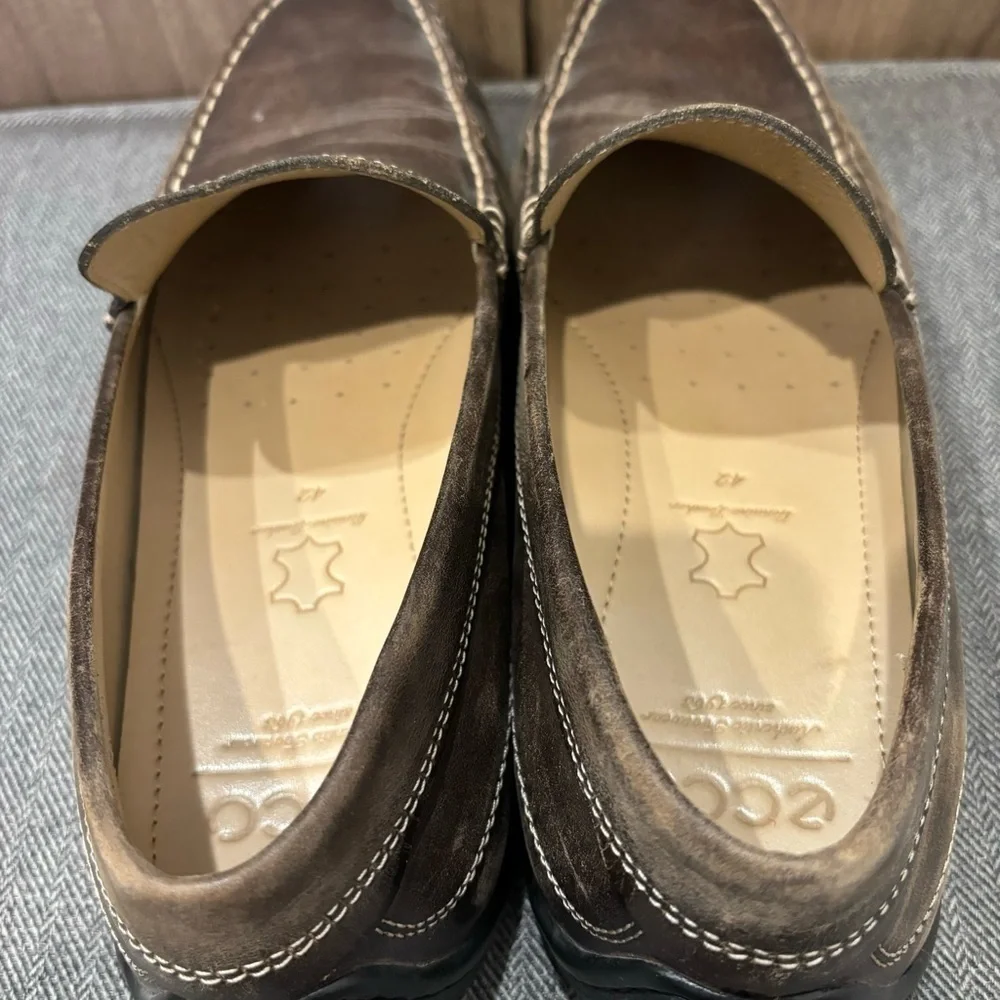 Ecco Classic Moc 2.0 Slip On Men's Brown Loafers Leather size 42 US 8-8.5